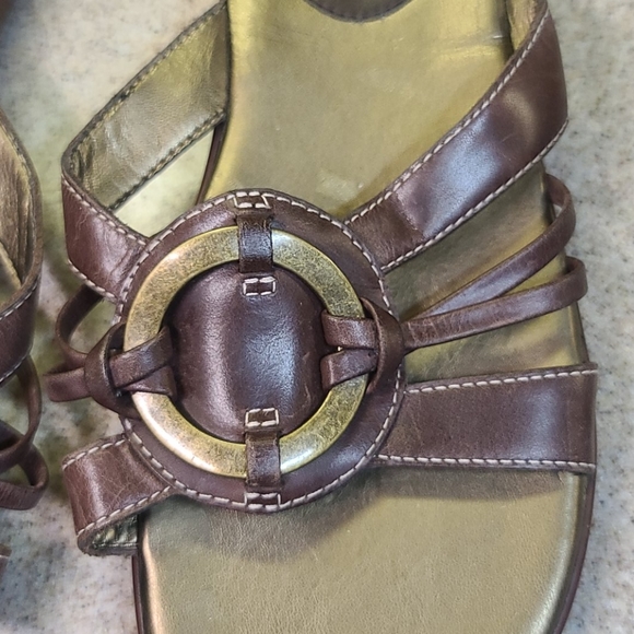 EASYSPIRIT SIZE 7 1/2 M BROWN/ GOLD - Picture 2 of 11